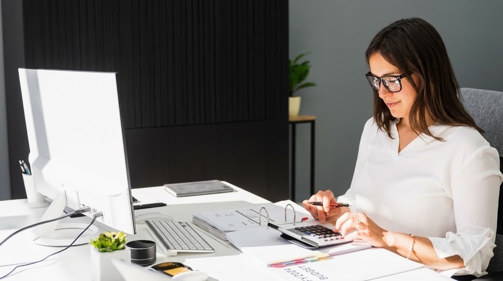 Remote Bookkeeper VS InHouse Full Cost Comparison blog 3